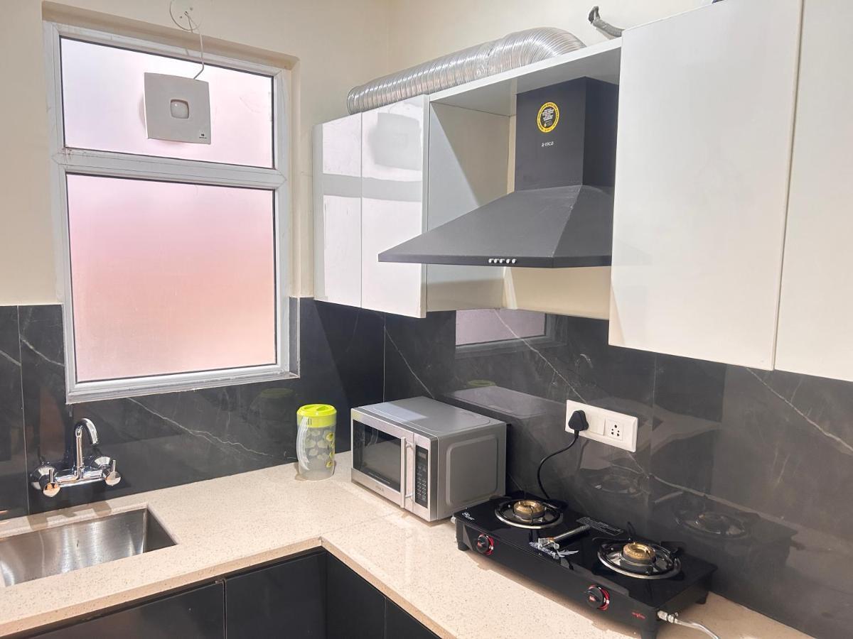 Lime Tree Service Apartment - Medanta Medicity, Gurgaon Esterno foto