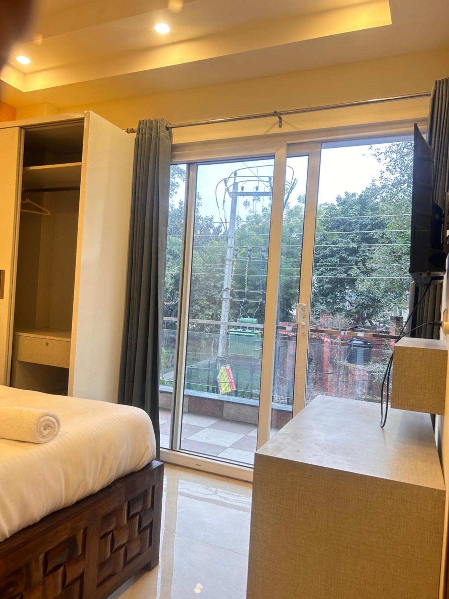 Lime Tree Service Apartment - Medanta Medicity, Gurgaon Esterno foto
